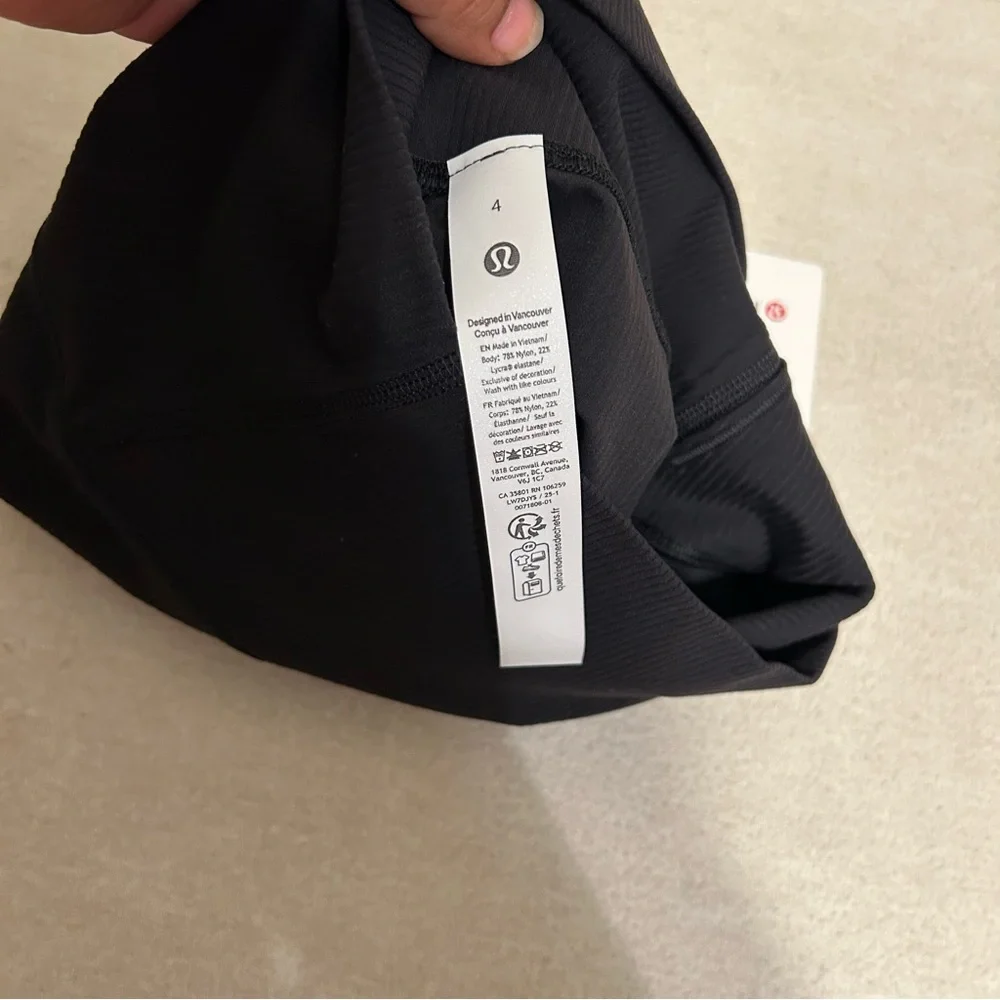 NEW Lululemon Align Hi-Rise Ribbed Short Black 6” Inseam SZ 4 Activewear Workout - Picture 5 of 10